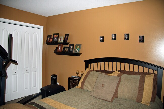 Building Photo - 4208 Brunswick Dr