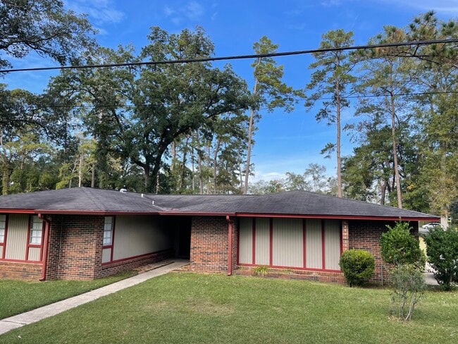 Primary Photo - 250 S Villas Ct