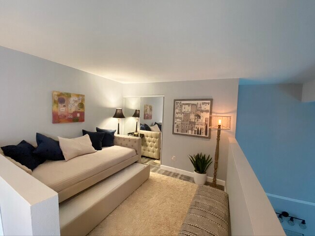 loft/ bedroom - 6171 Rancho Mission Rd