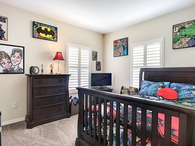 Building Photo - Gorgeous 4-Bedroom, 3-Bathroom Town Home w...