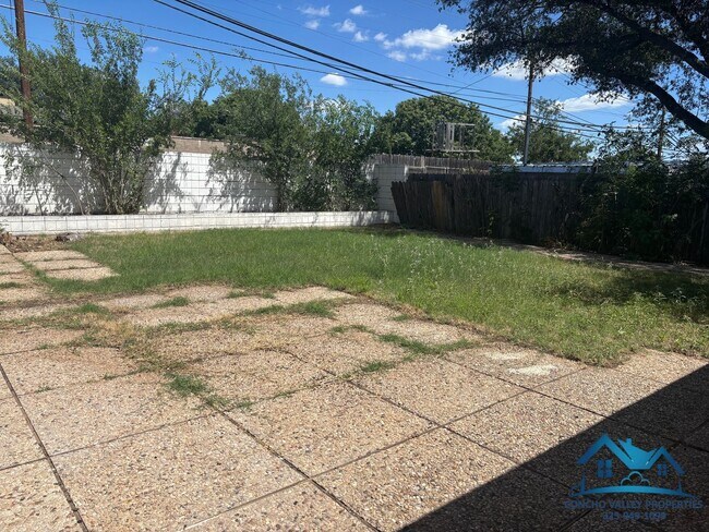 Building Photo - For Rent - 4 Bed/2 Bath near ASU - 1934 A&M Ave