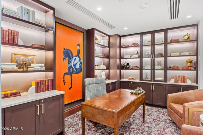 Building Photo - 4240 E Camelback Rd