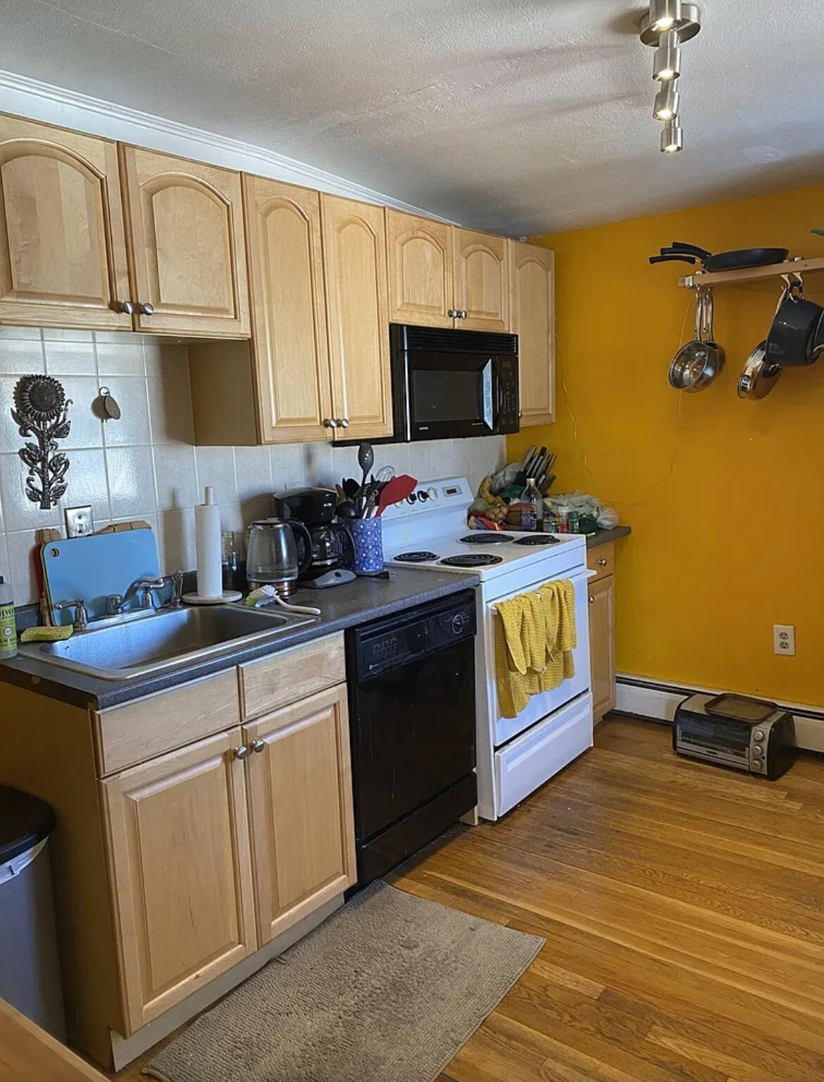 Building Photo - 87 Summer St