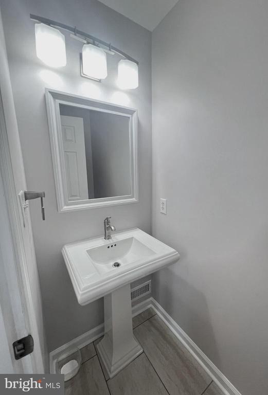 Primary Photo - 13939 Bailiwick Terrace