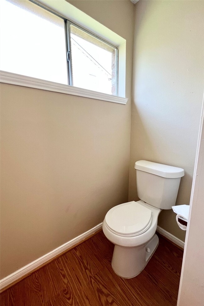 Building Photo - 3511 Palm Grove Dr