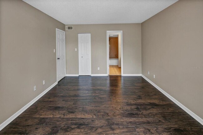 Building Photo - 2002 Blue Hawk Ct