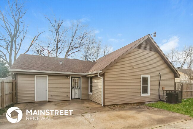 Building Photo - 3378 Hallshire Dr
