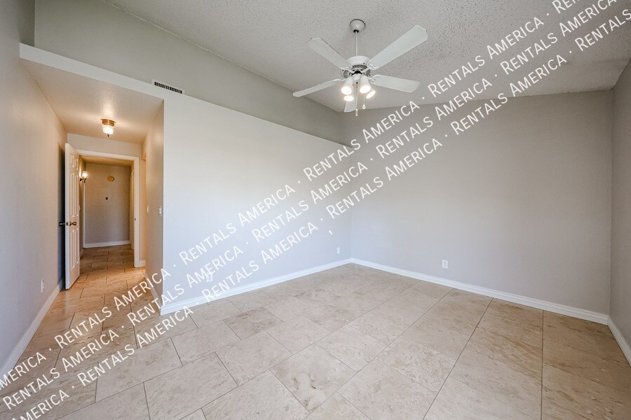Building Photo - 11011 N 92nd St