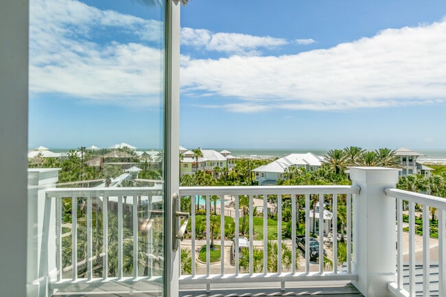 Building Photo - 681 Ocean Palm Way
