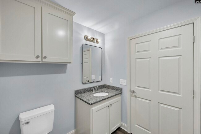 Building Photo - 152 Robin Rd