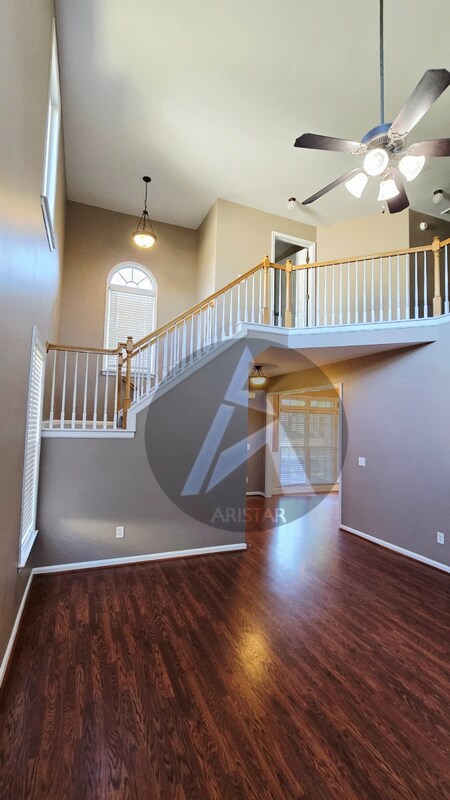 Building Photo - 223 Elmbrook Ln