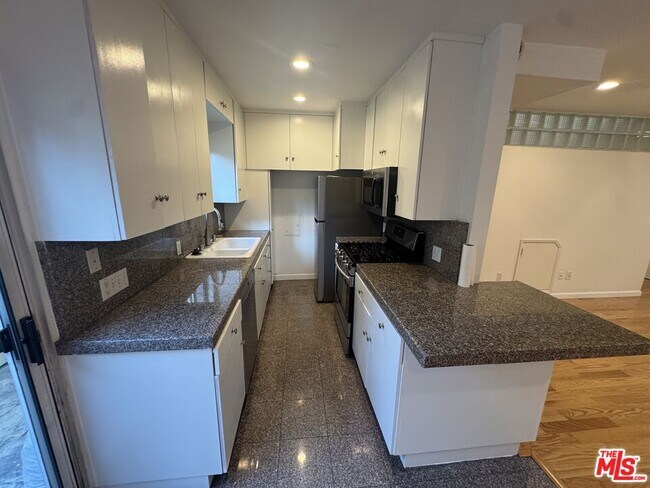 Building Photo - 2912 11th St