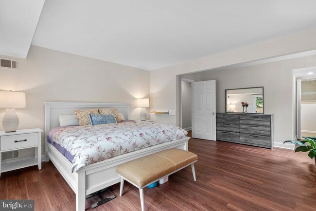 Building Photo - 11310 Harborside Cluster