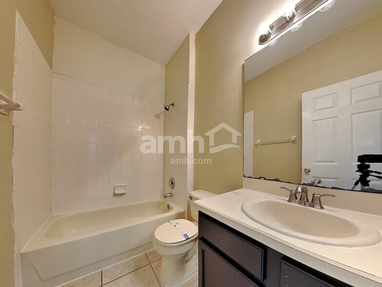 Building Photo - 1658 Silk Tree Cir