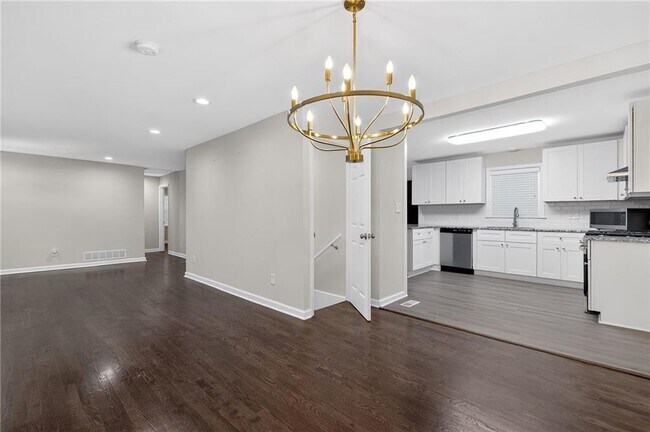 Building Photo - 147 Hermer Cir NW