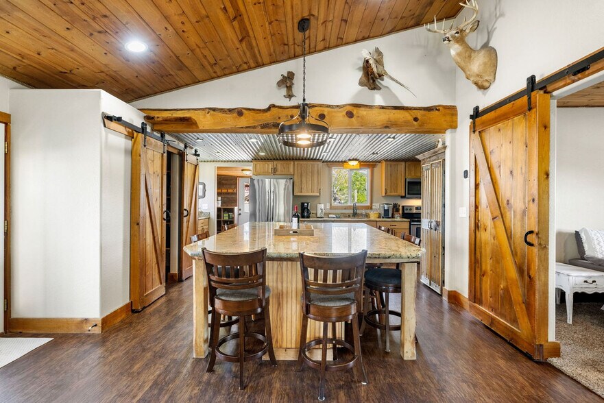 Building Photo - 7625 N Williamson Valley Rd