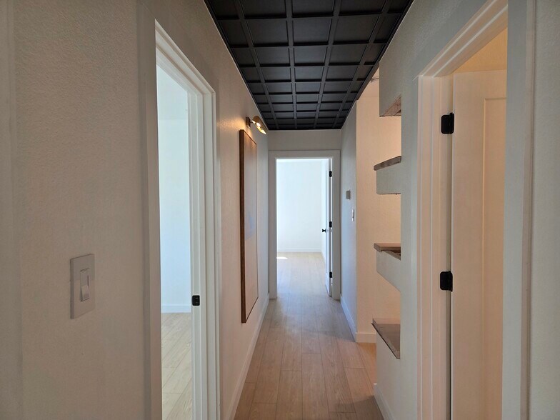 Main Hallway - 10717 Deer Canyon Rd