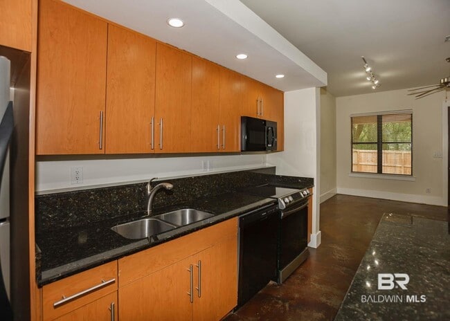 Building Photo - 109 Cody Ln