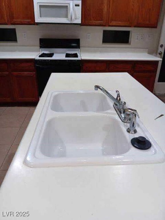 Building Photo - 3608 Tundra Swan St