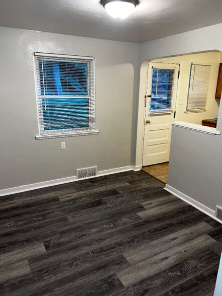 Building Photo - 313 Orchard Dr
