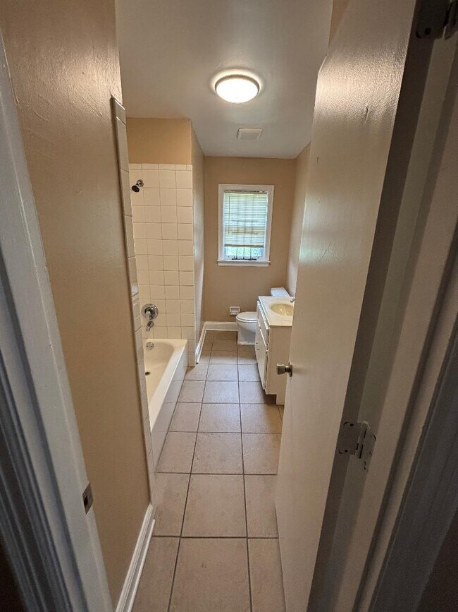 Building Photo - 1968 Gayle Ave