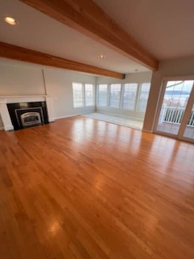 Primary Photo - Lovely 2 bedroom home in Steilacoom