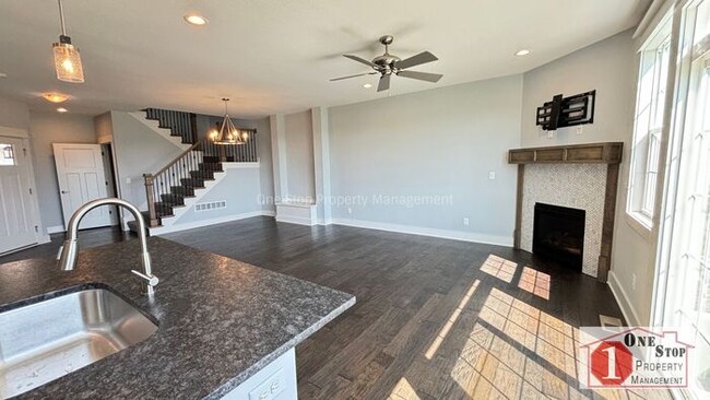 Building Photo - Gorgeous 4 bedroom, 3.5 bath in Olathe, KS!!