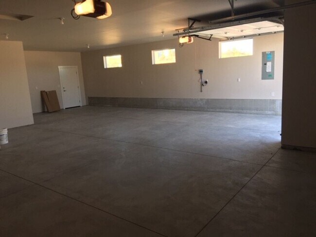 Building Photo - Coming Soon! Newer Custom built home with ...