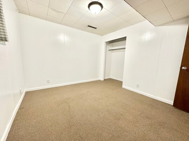 Building Photo - 1112 E 1900 N