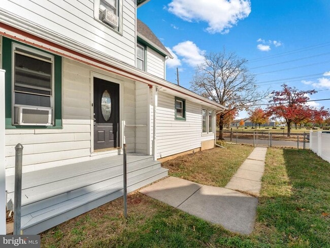 Building Photo - 860 Pennsylvania Ave