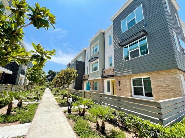 Building Photo - 480 Shelby Ln