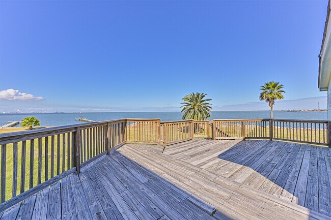 Building Photo - 7706 Channelview Dr