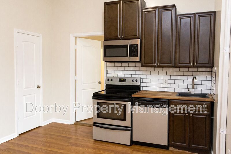 Building Photo - 1815 Bailey Ave