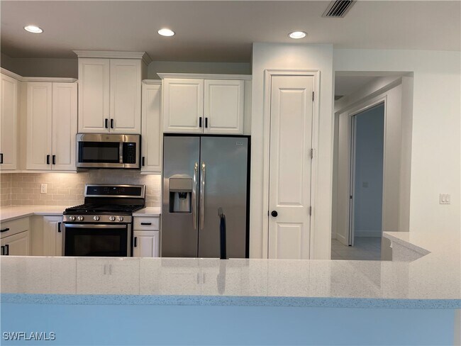 Building Photo - 8217 Lucello Terrace W