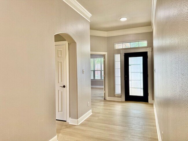 Building Photo - 12747 Silver Rod Ln