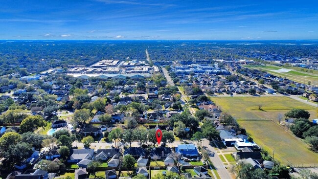 Building Photo - 6222 Vickijohn Dr