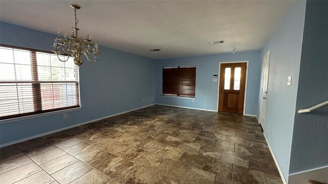 Building Photo - 13105 Lofton Cliff Dr