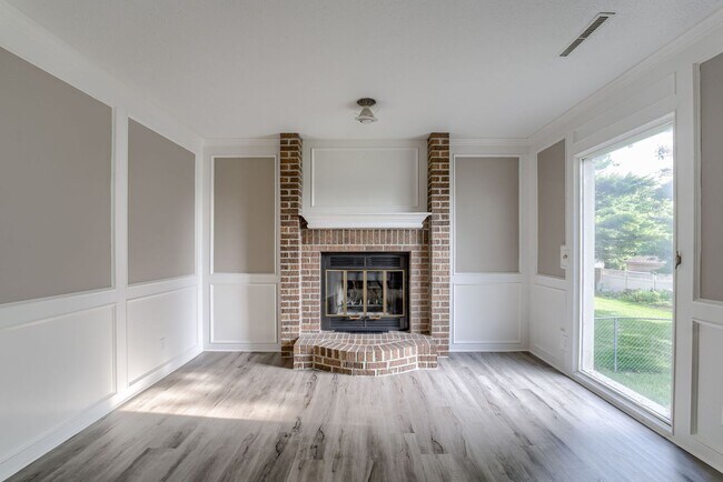 Building Photo - Fresh Updates & Prime Location Near Zorinsky!!