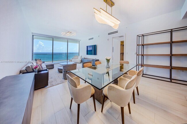 Building Photo - 10203 Collins Ave