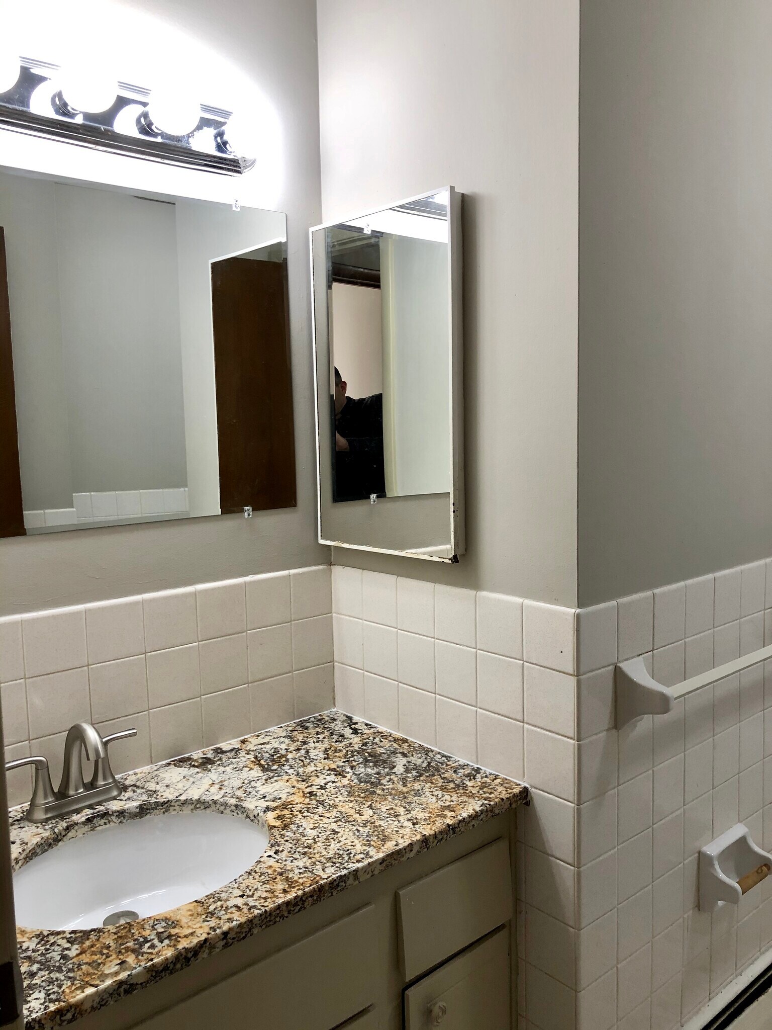 Building Photo - 4014 15th Ave S