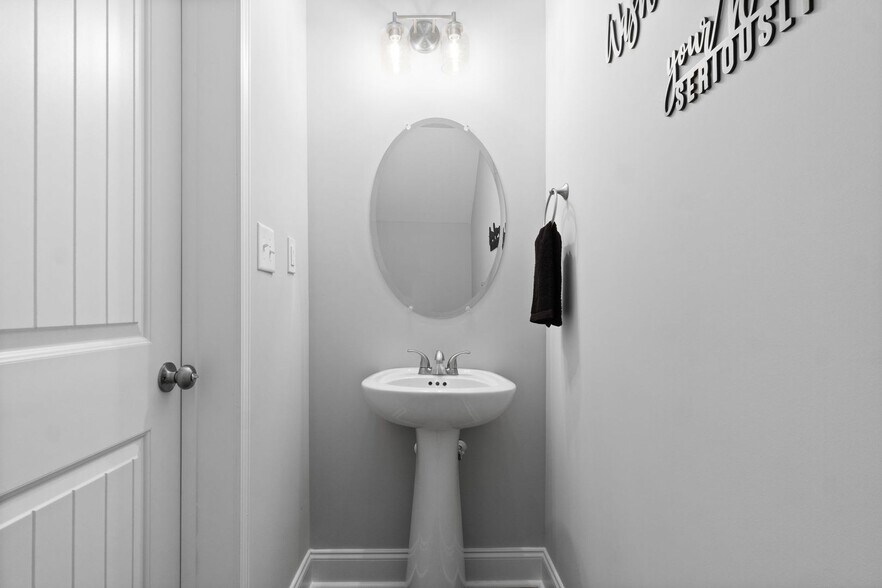 Building Photo - 541 New S Dr