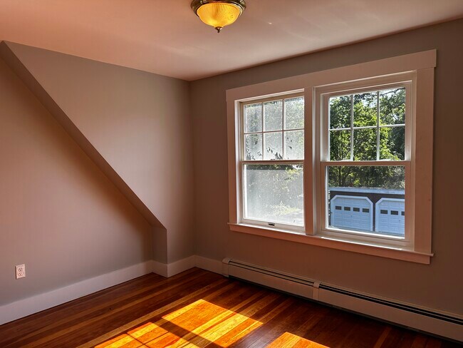 Building Photo - 96 Adams St