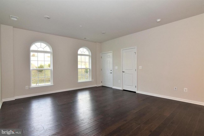 Building Photo - 3544 Briarwood Dr