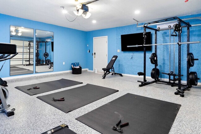 Building Photo - 6235 E Thunderbird Rd