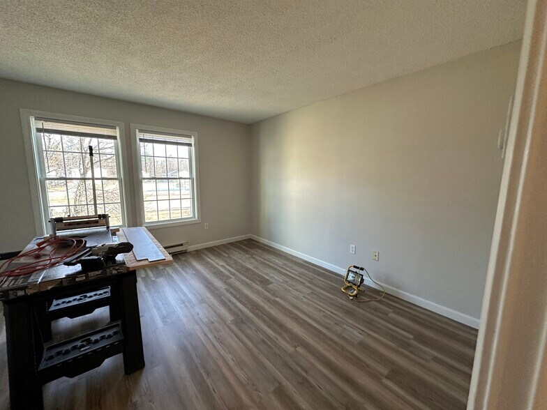Building Photo - 45 Baxter Woods Trl