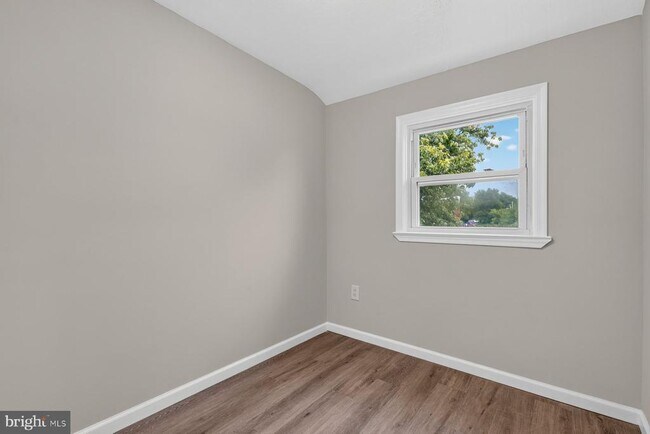Building Photo - 1524 Barkley Ave