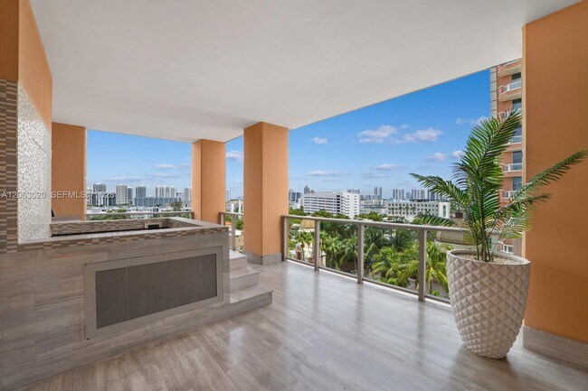Building Photo - 17749 Collins Ave