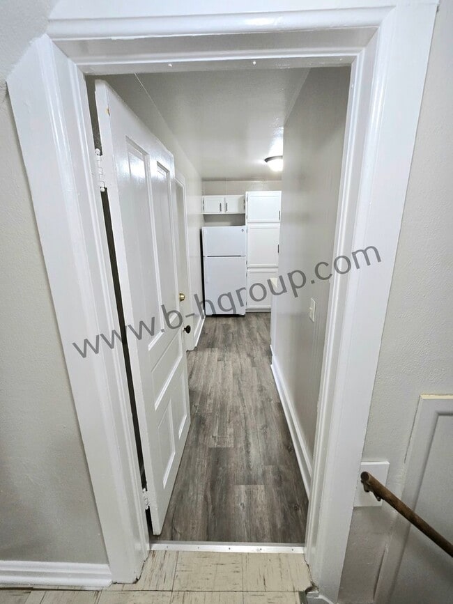 Building Photo - 1827 53rd St