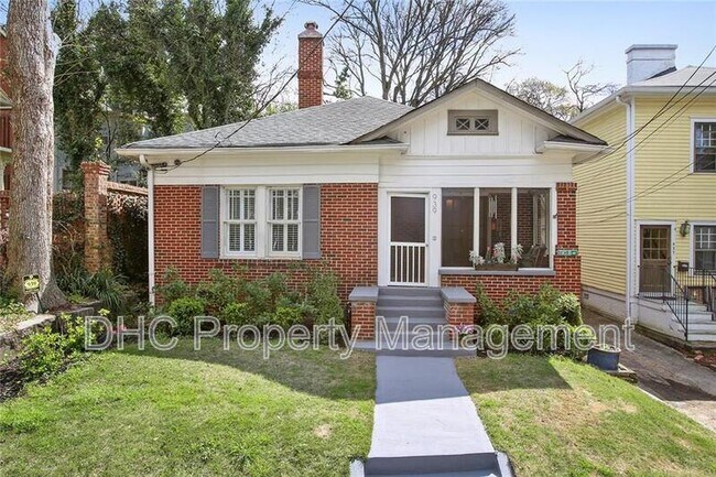 Primary Photo - 939 Euclid Ave NE