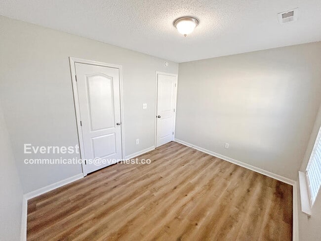 Building Photo - 144 Sandy Hollow Dr NW